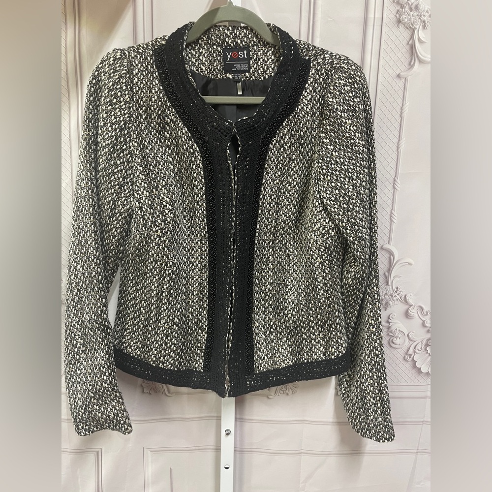 Yest Tweed beaded crochet lace trim metallic gold threads size 8 Jacket